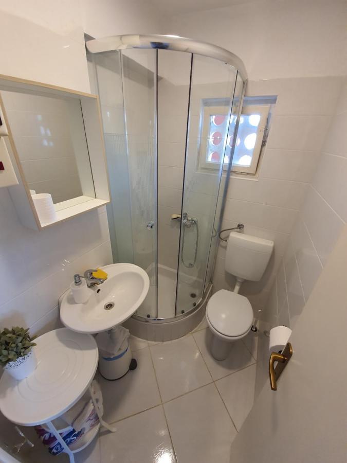 Apartmani Kosuljandic ซริกเวนิซา ภายนอก รูปภาพ